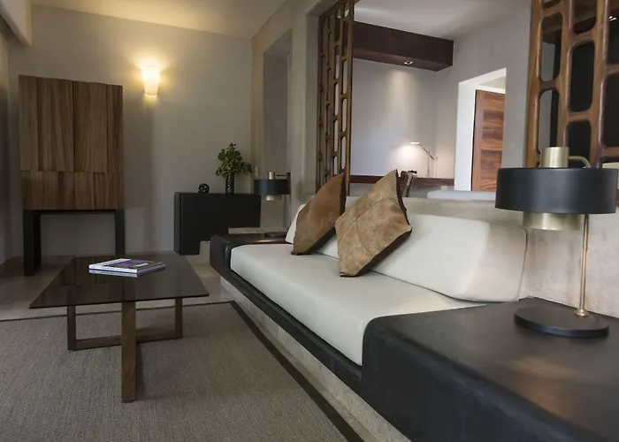 Thompson Zihuatanejo, A Resort, By Hyatt Hotel Zihuatanejo