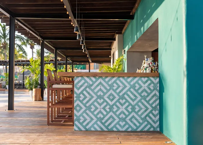 Thompson Zihuatanejo, A Resort, By Hyatt Zihuatanejo