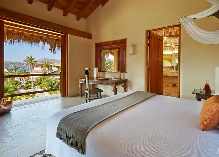 Thompson Zihuatanejo, A Resort, By Hyatt Hotel Zihuatanejo